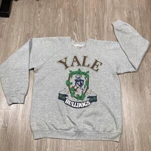 Yale University Bulldogs Crest Game-Day Pullover Crewneck Sweatshirt Jk56